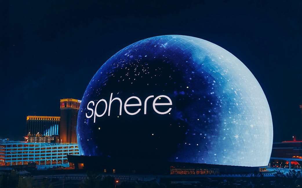 تطلق Sphere Entertainment جيلًا جديدًا من الغرف الغامرة الأكثر إحكاما